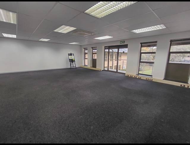 149M² OFFICE TO LET IN HURLINGHAM